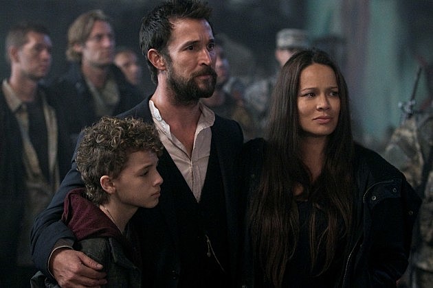 Falling Skies Season 3 Review Badlands Falling Skies Season 3 Review Badlands