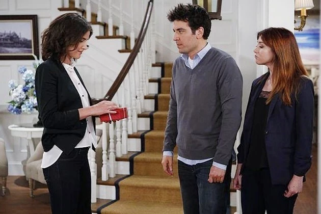 How I Met Your Mother Final Season 9 Premiere Photos The Locket How I Met Your Mother Final Season 9 Premiere Photos The Locket