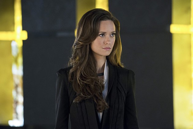 Arrow Deathstroke Photos Slade Summer Glau Arrow Deathstroke Photos Slade Summer Glau