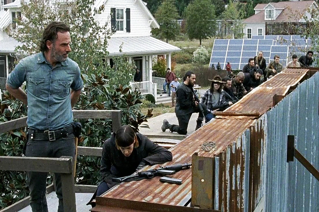 'The Walking Dead' Braces for All-Out War in Season 7 Finale Trailer