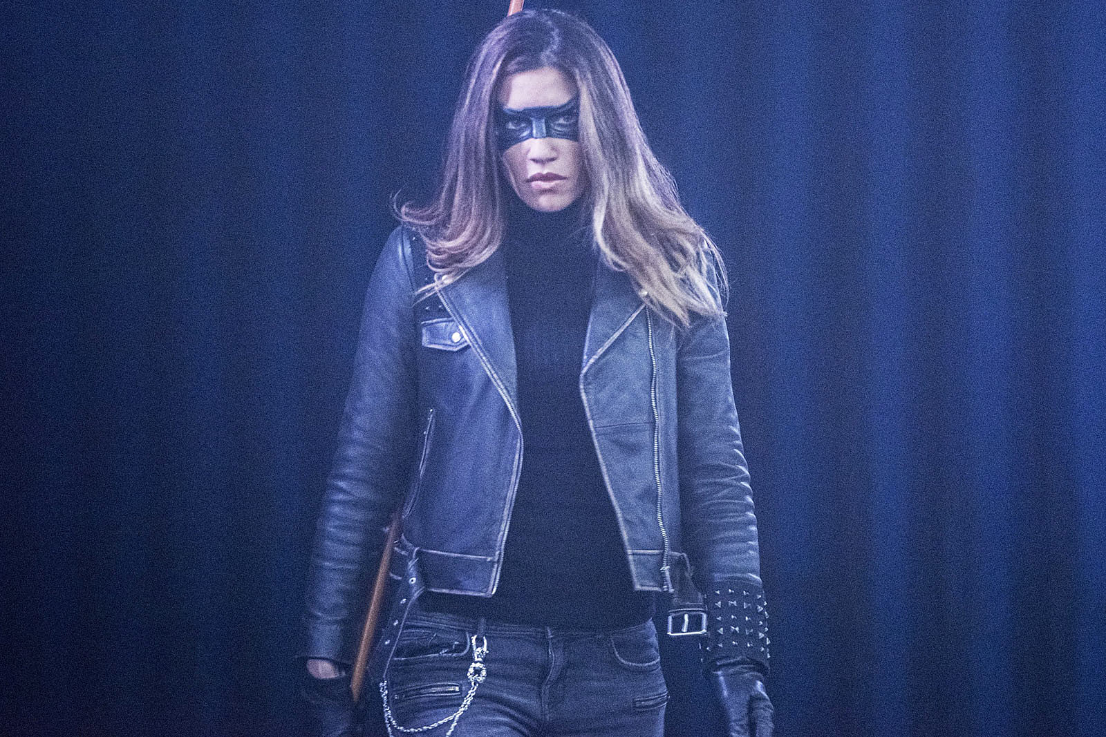 First Arrow Season 6 Photo Reveals New Black Canary Reboot Talk